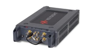 P5025B_P5028B-4p-with-interconnect-cables-TRANSP-SHAD-02_frontright